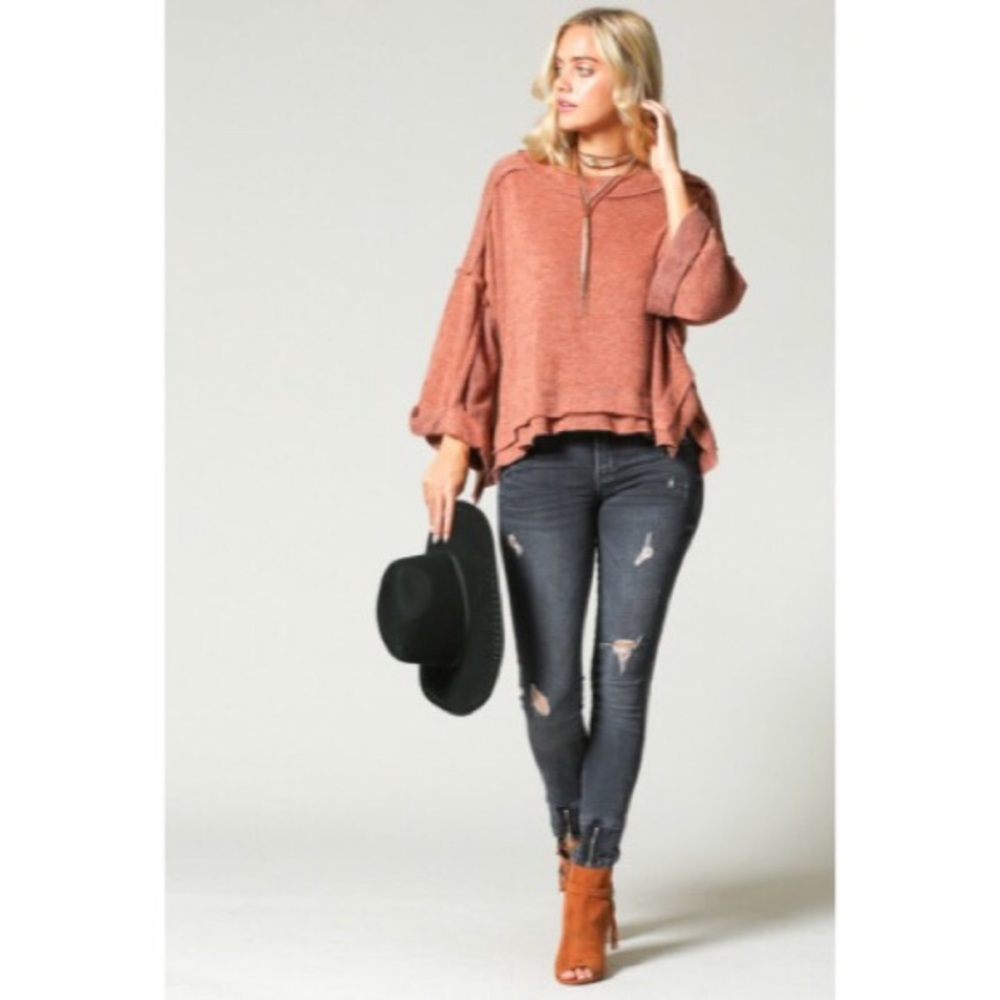 🌺🆕5⭐️Best Seller Bell Sleeve Top - Picture 5 of 6